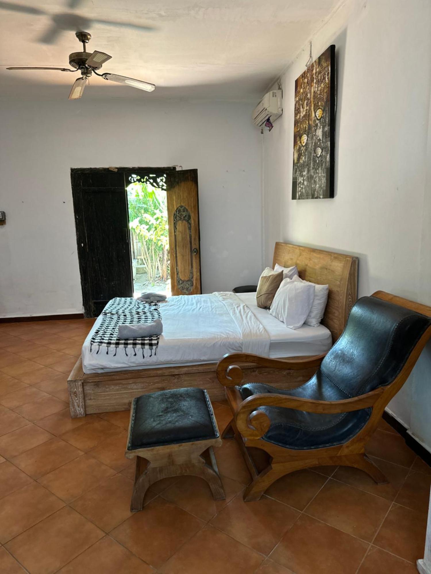 Diuma Residence Yoga Meditation Retreat And Healing Center Sanur  Exterior photo