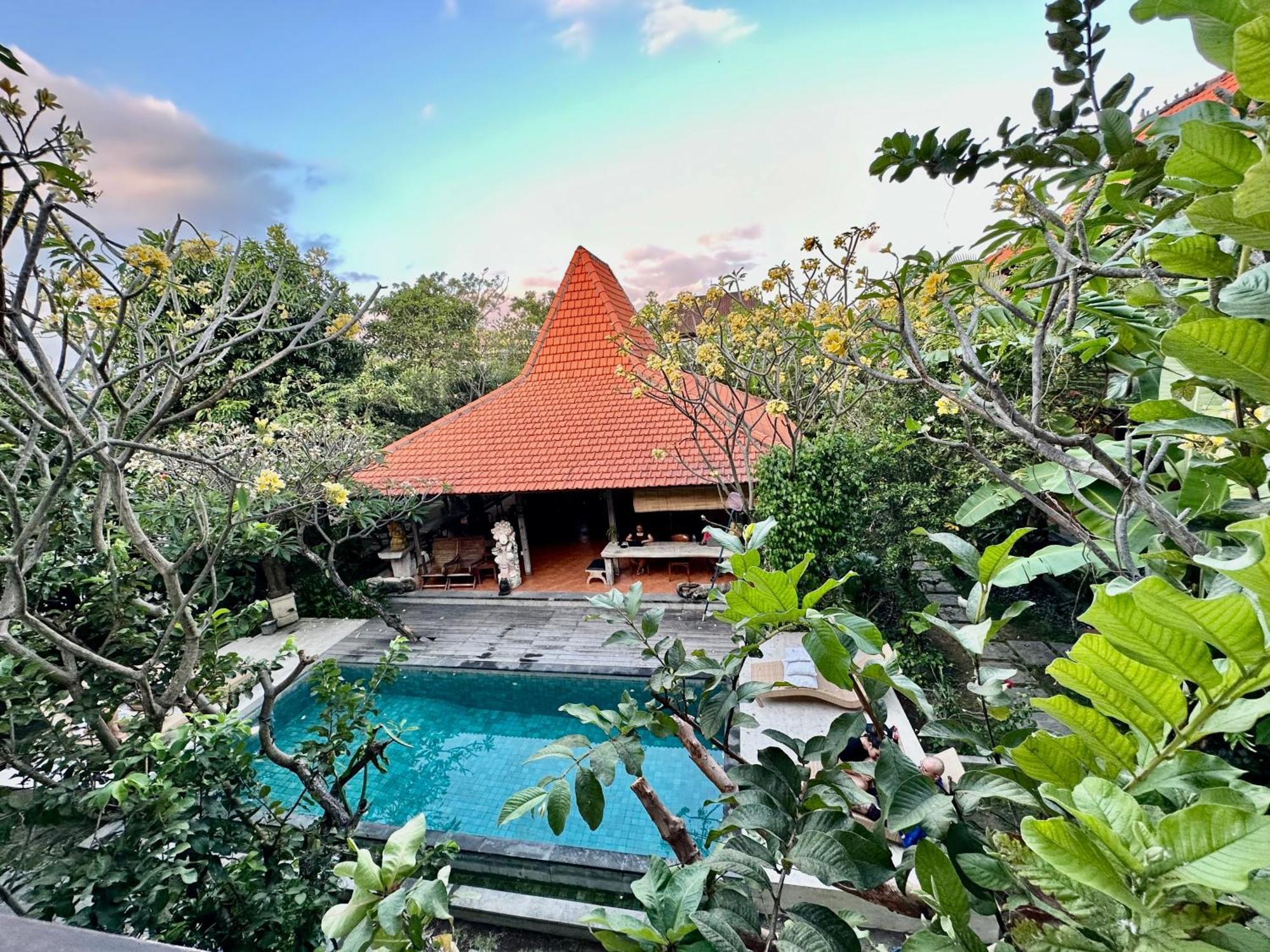 Diuma Residence Yoga Meditation Retreat And Healing Center Sanur  Exterior photo