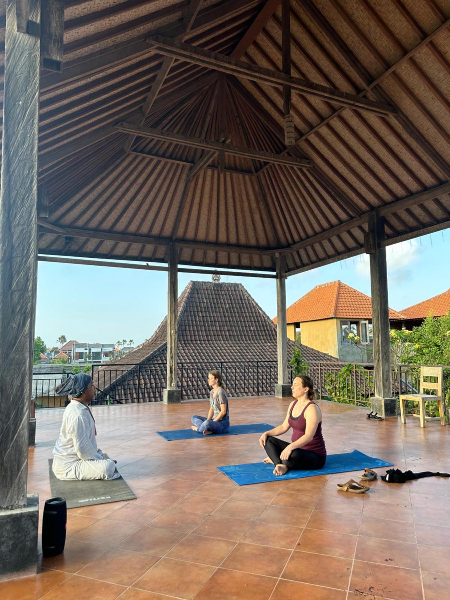 Diuma Residence Yoga Meditation Retreat And Healing Center Sanur  Exterior photo